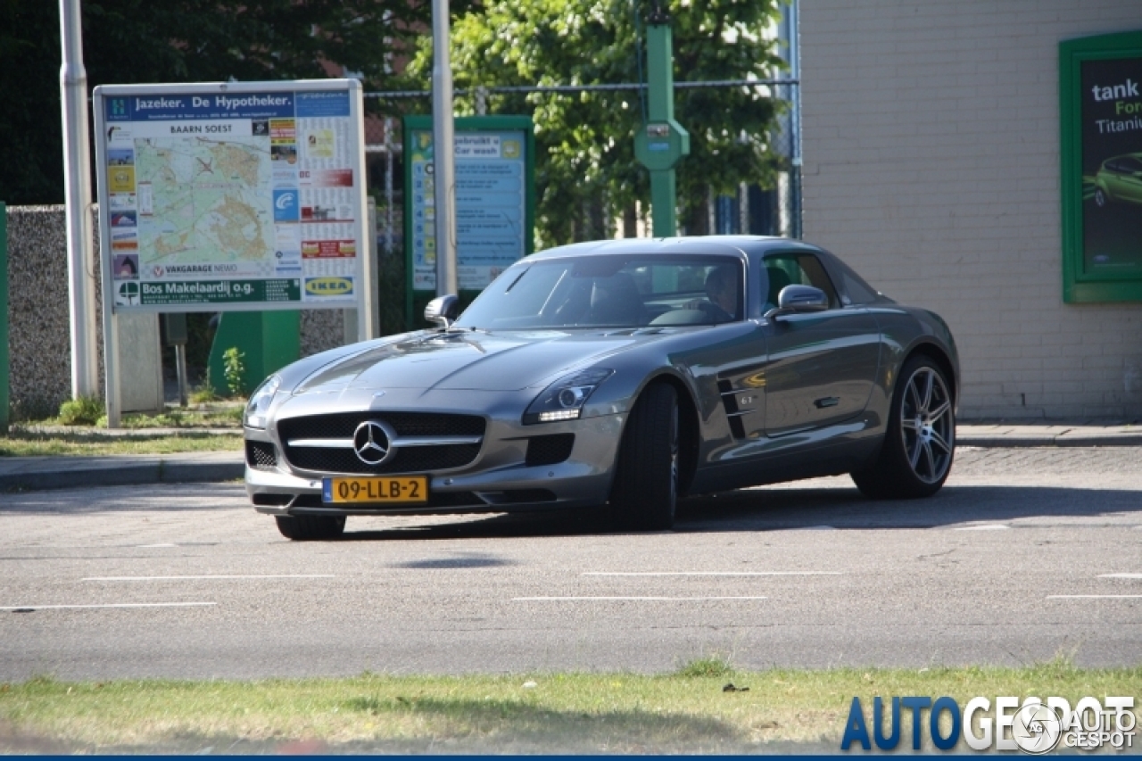 Mercedes-Benz SLS AMG