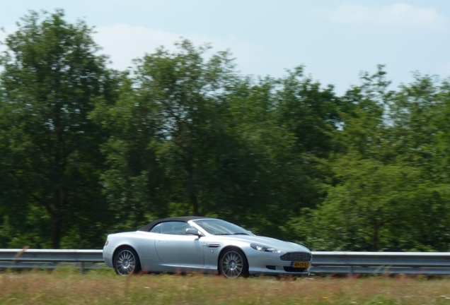 Aston Martin DB9 Volante