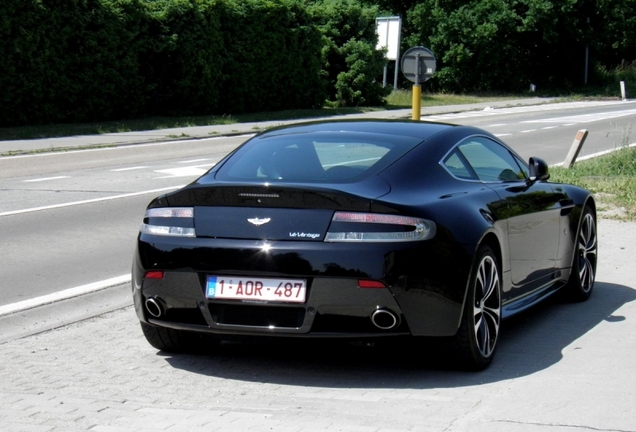 Aston Martin V12 Vantage Carbon Black Edition