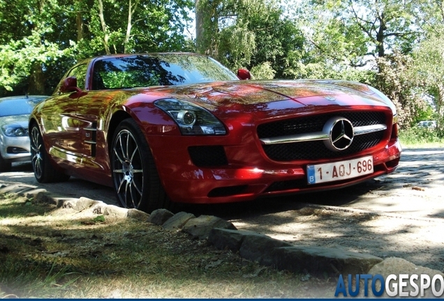 Mercedes-Benz SLS AMG