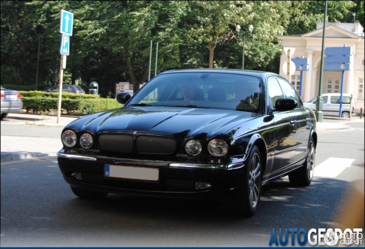 Jaguar XJR