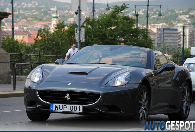 Ferrari California