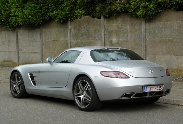 Mercedes-Benz SLS AMG