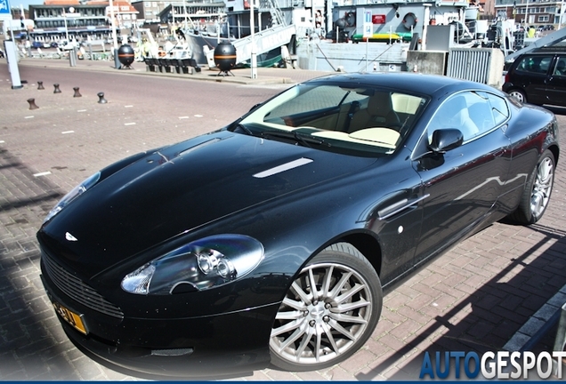 Aston Martin DB9