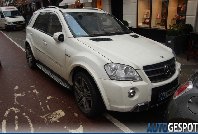 Mercedes-Benz ML 63 AMG W164 2009