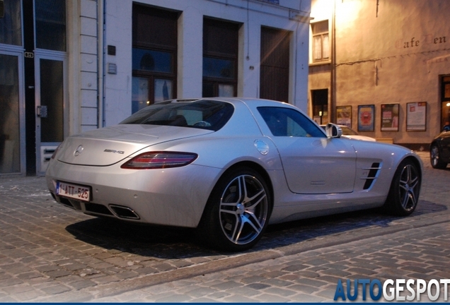 Mercedes-Benz SLS AMG