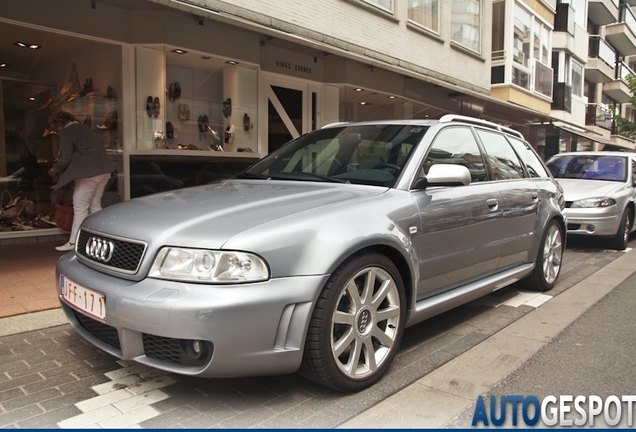 Audi RS4 Avant B5