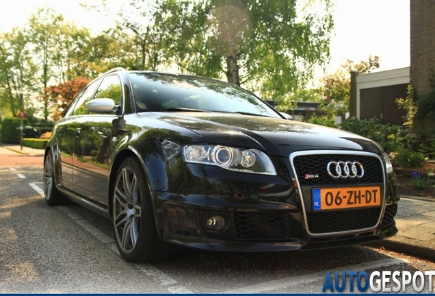 Audi RS4 Avant B7