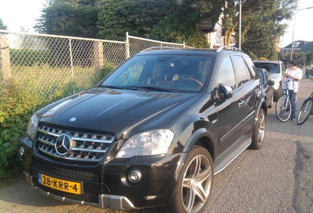 Mercedes-Benz ML 63 AMG 10th Anniversary