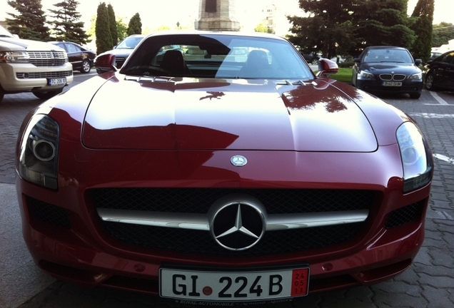 Mercedes-Benz SLS AMG