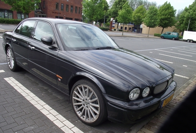 Jaguar XJR