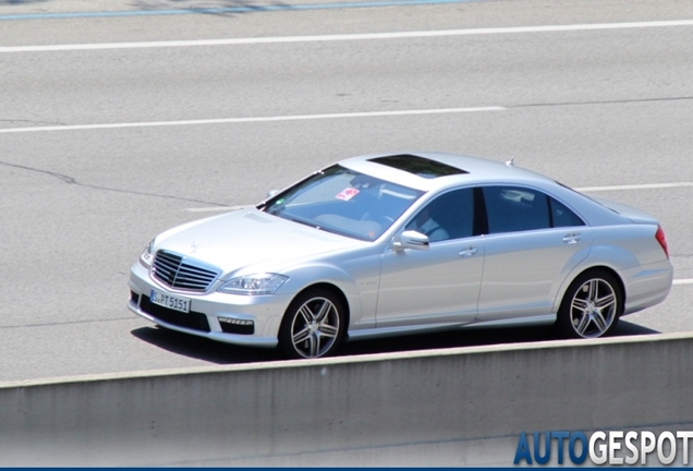 Mercedes-Benz S 63 AMG W221 2011