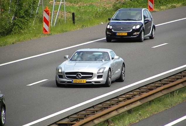 Mercedes-Benz SLS AMG