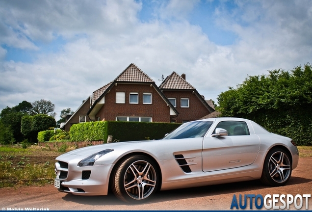 Mercedes-Benz SLS AMG