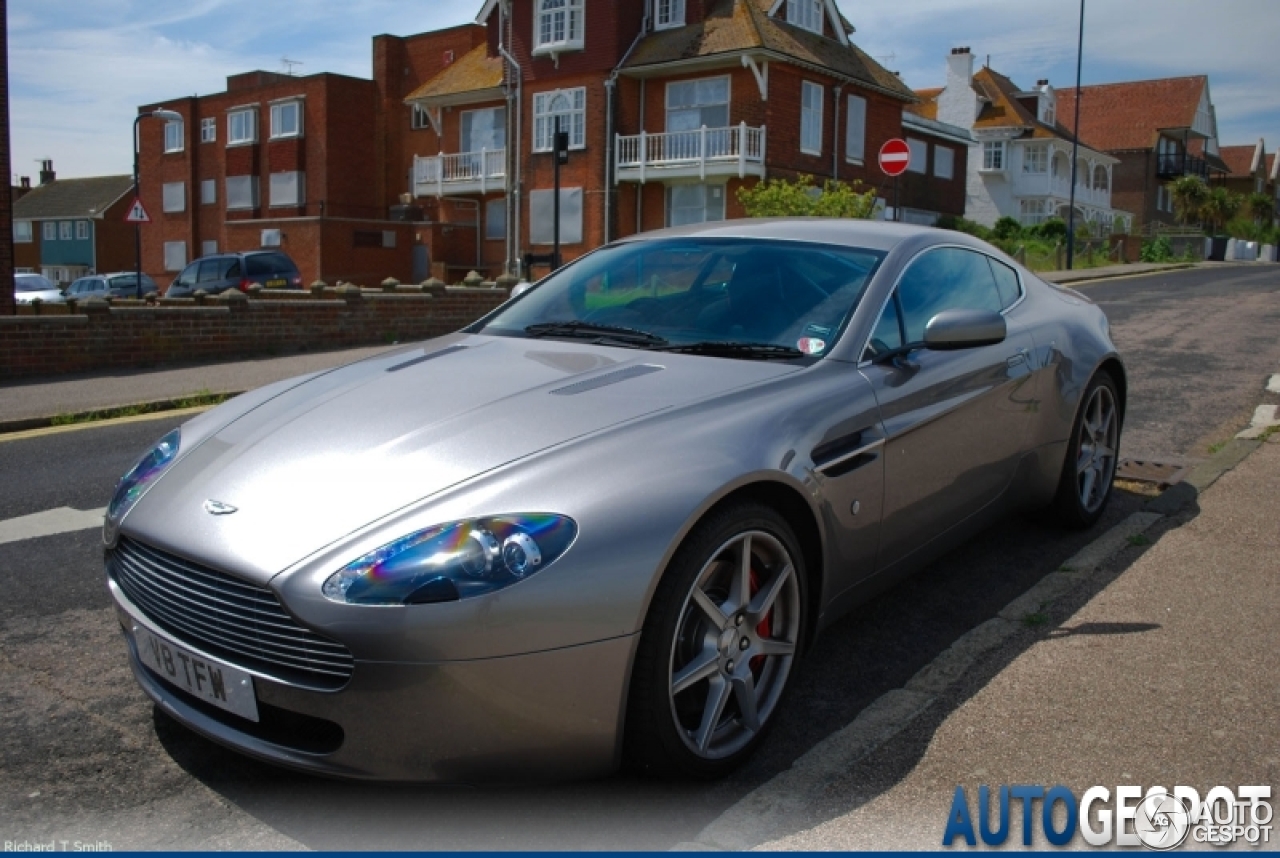 Aston Martin V8 Vantage