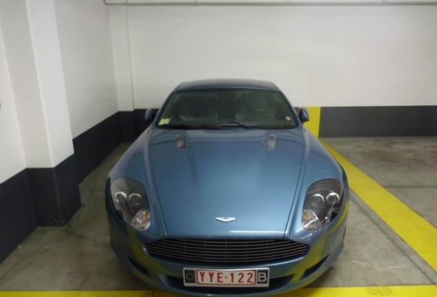 Aston Martin DB9