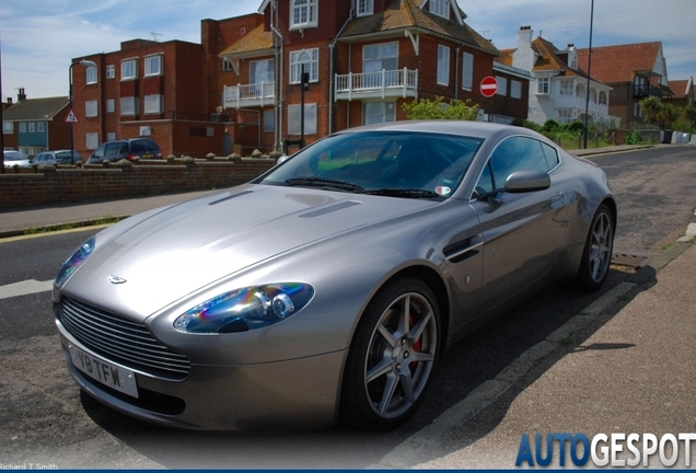 Aston Martin V8 Vantage