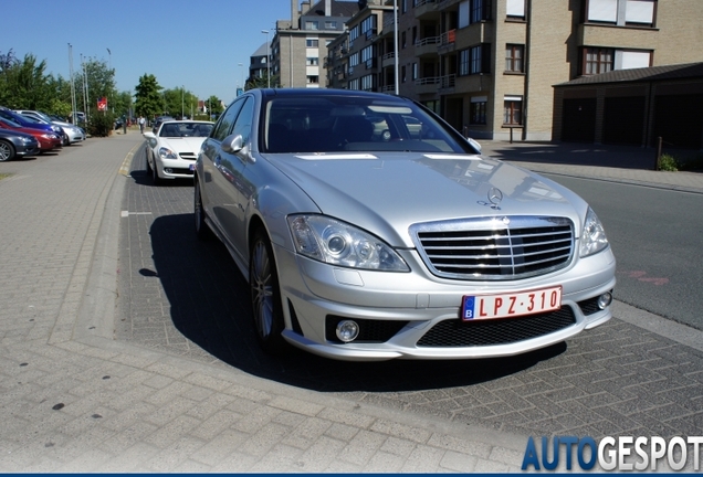 Mercedes-Benz S 63 AMG W221