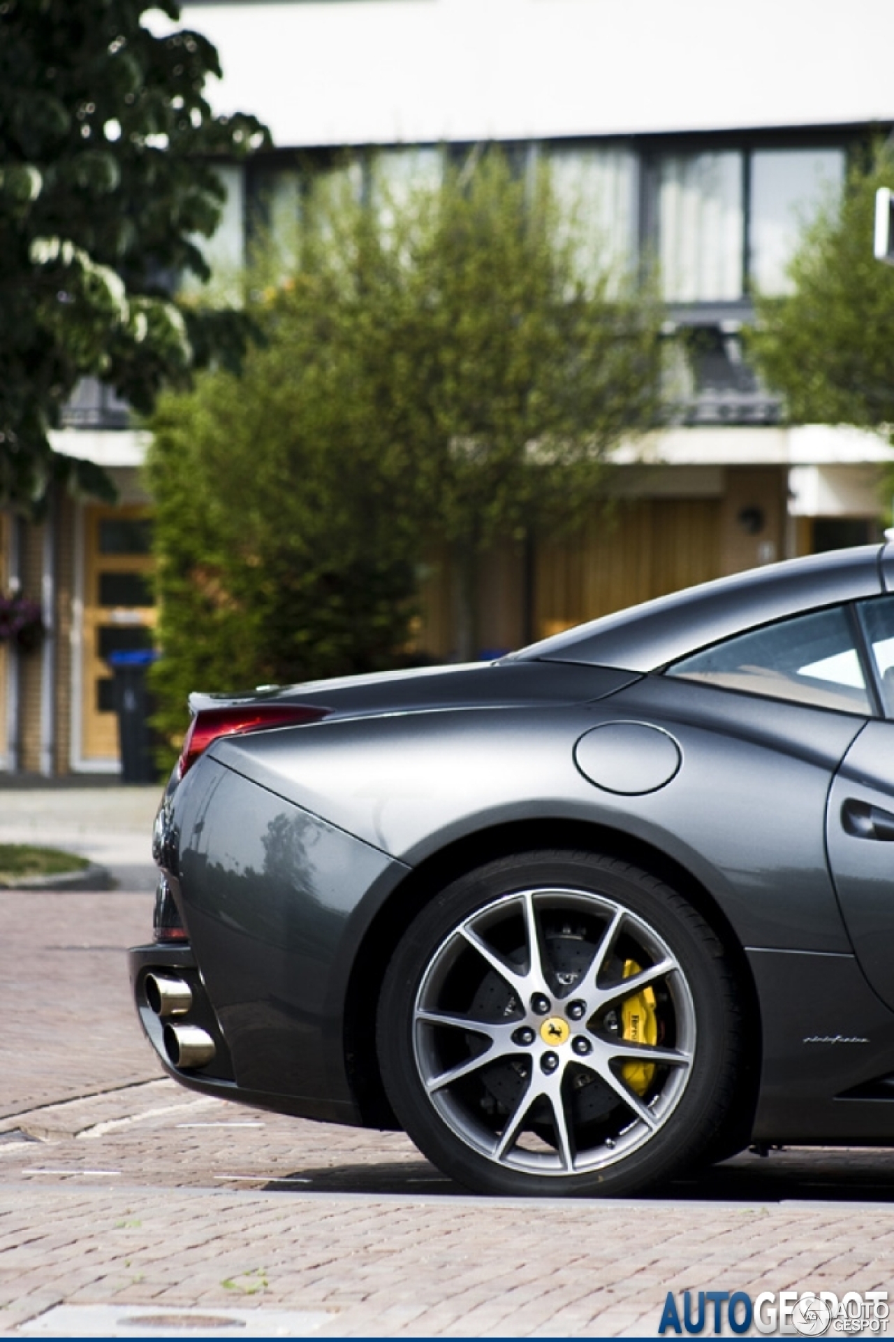 Ferrari California