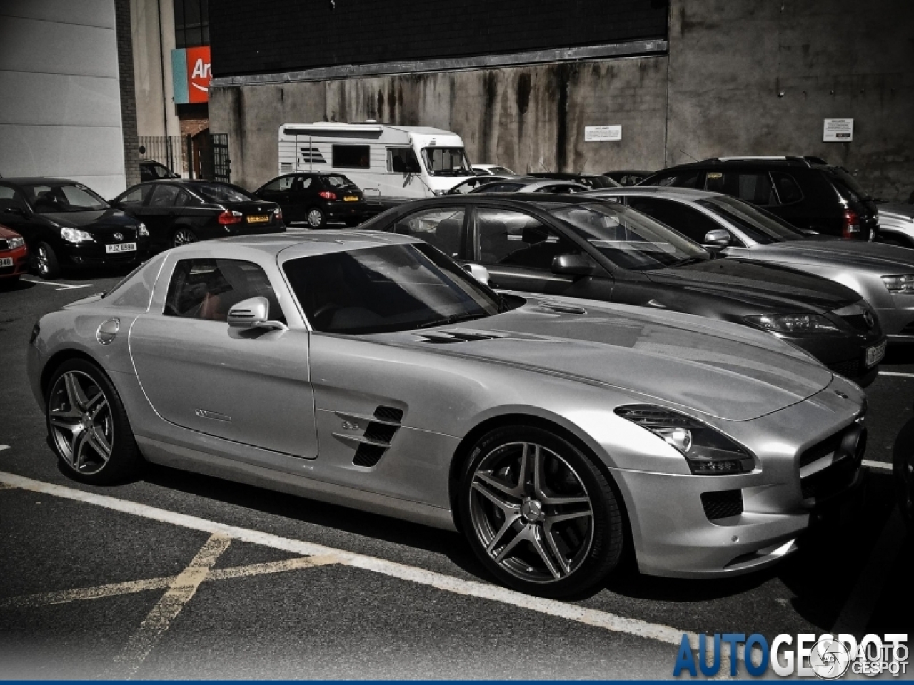 Mercedes-Benz SLS AMG