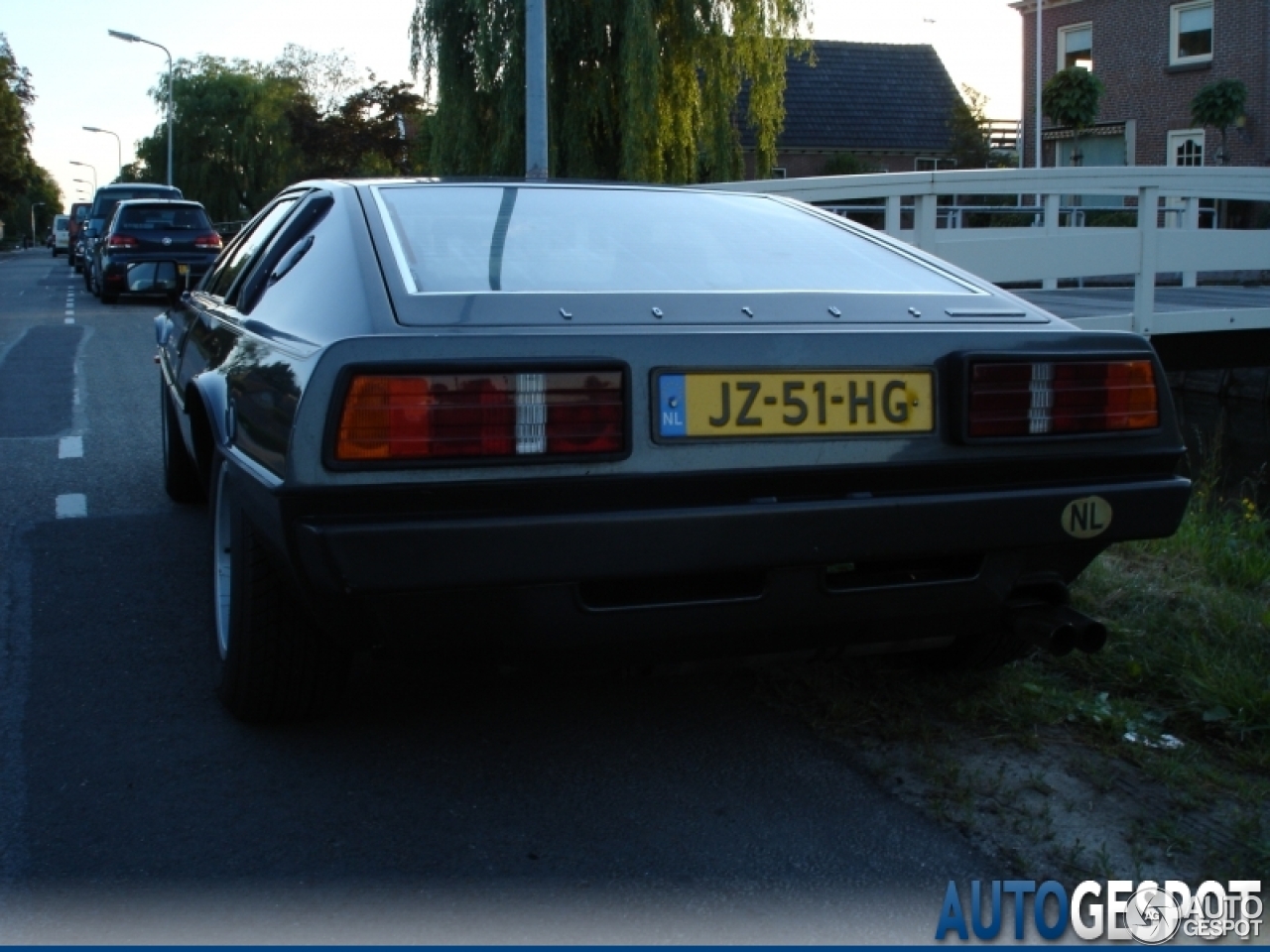 Lotus Esprit S2