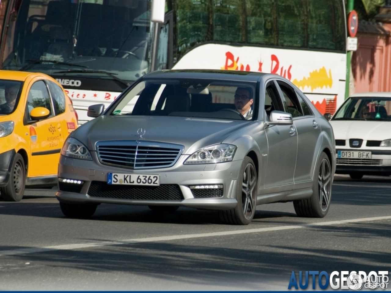 Mercedes-Benz S 63 AMG W221 2011