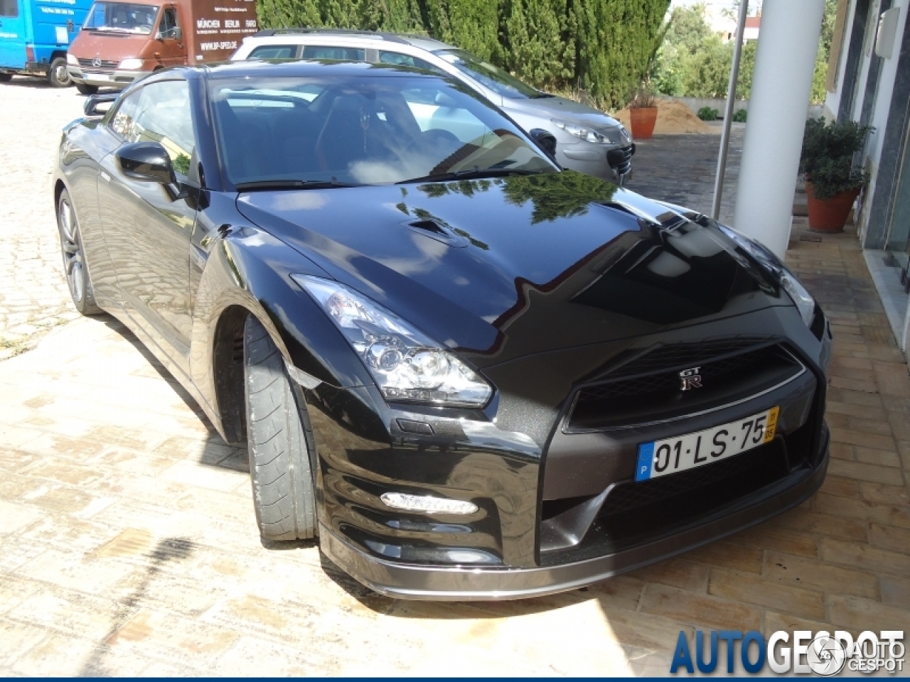 Nissan GT-R 2011