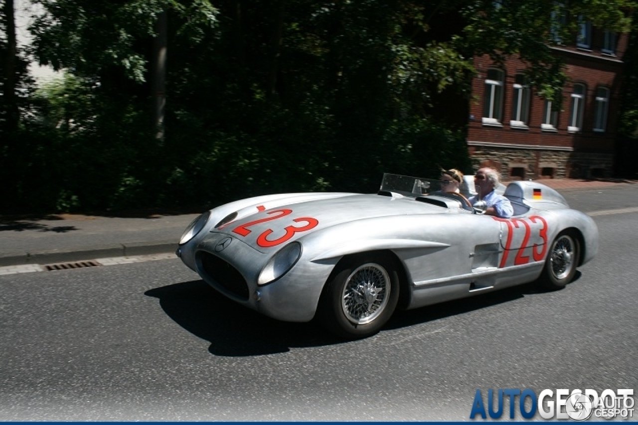 Mercedes-Benz 300SLR