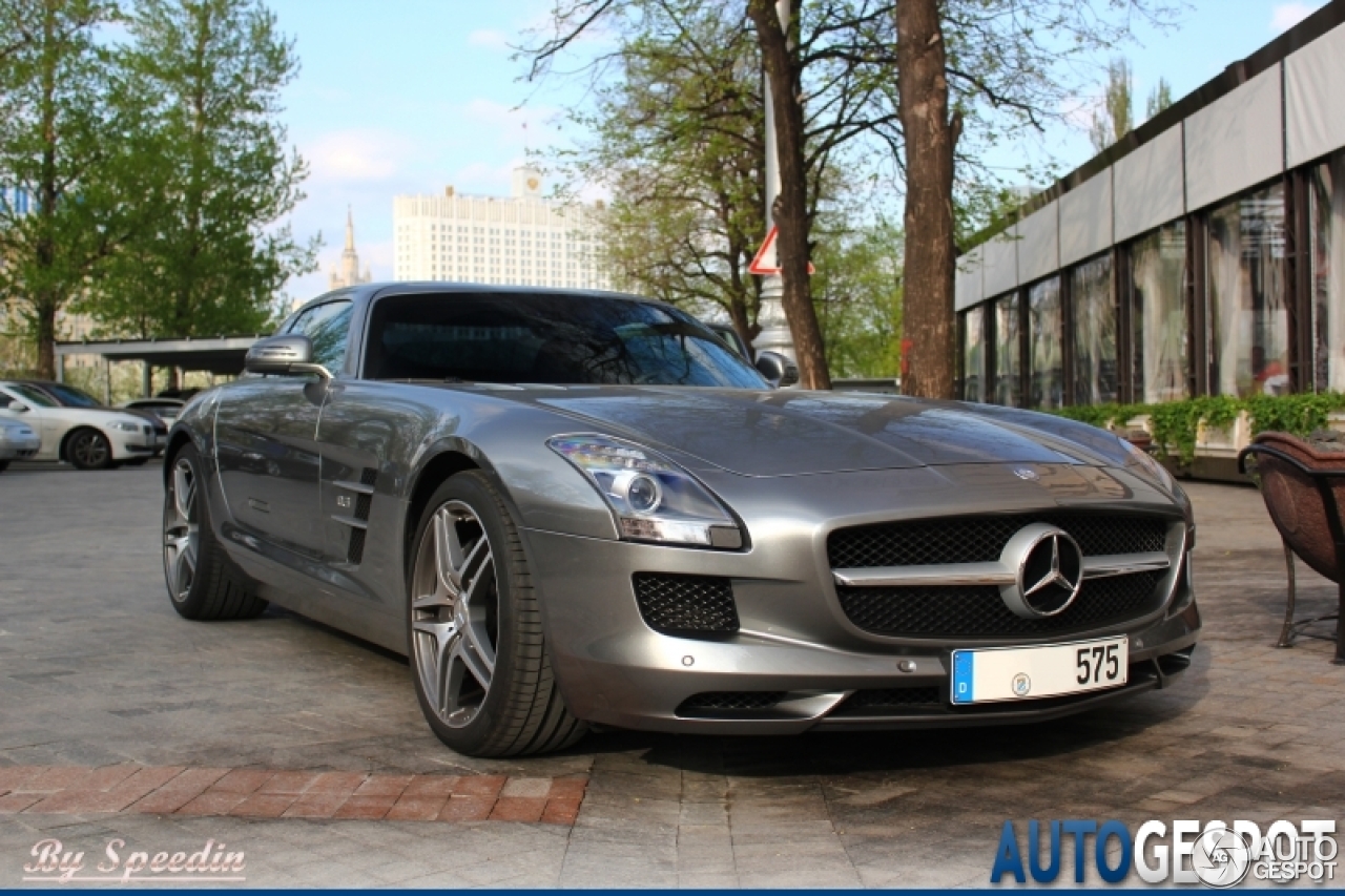 Mercedes-Benz SLS AMG