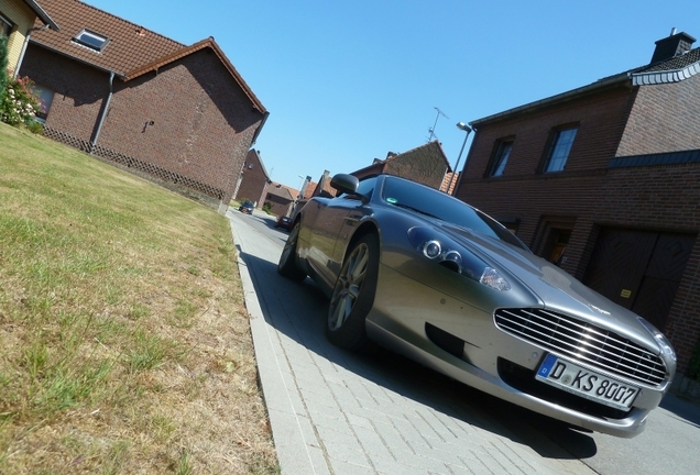 Aston Martin DB9 Volante