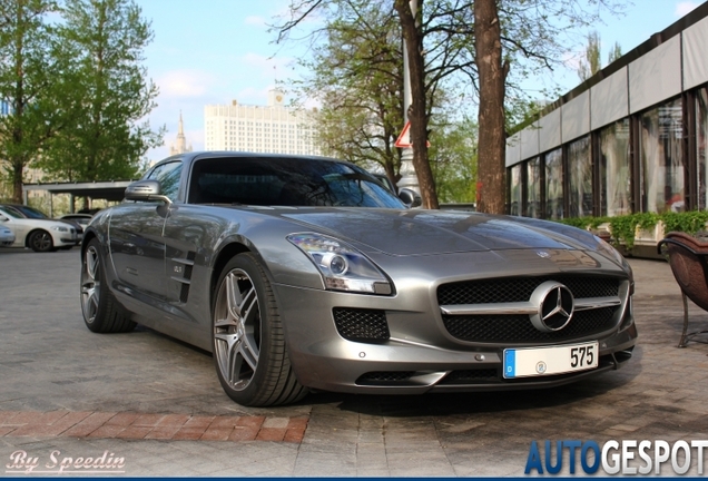 Mercedes-Benz SLS AMG