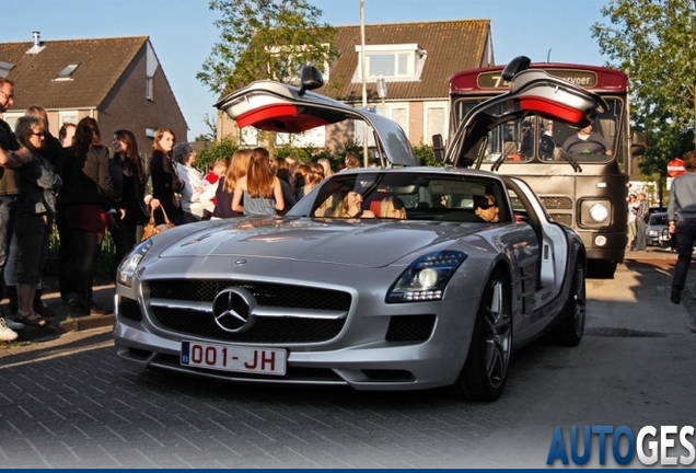 Mercedes-Benz SLS AMG