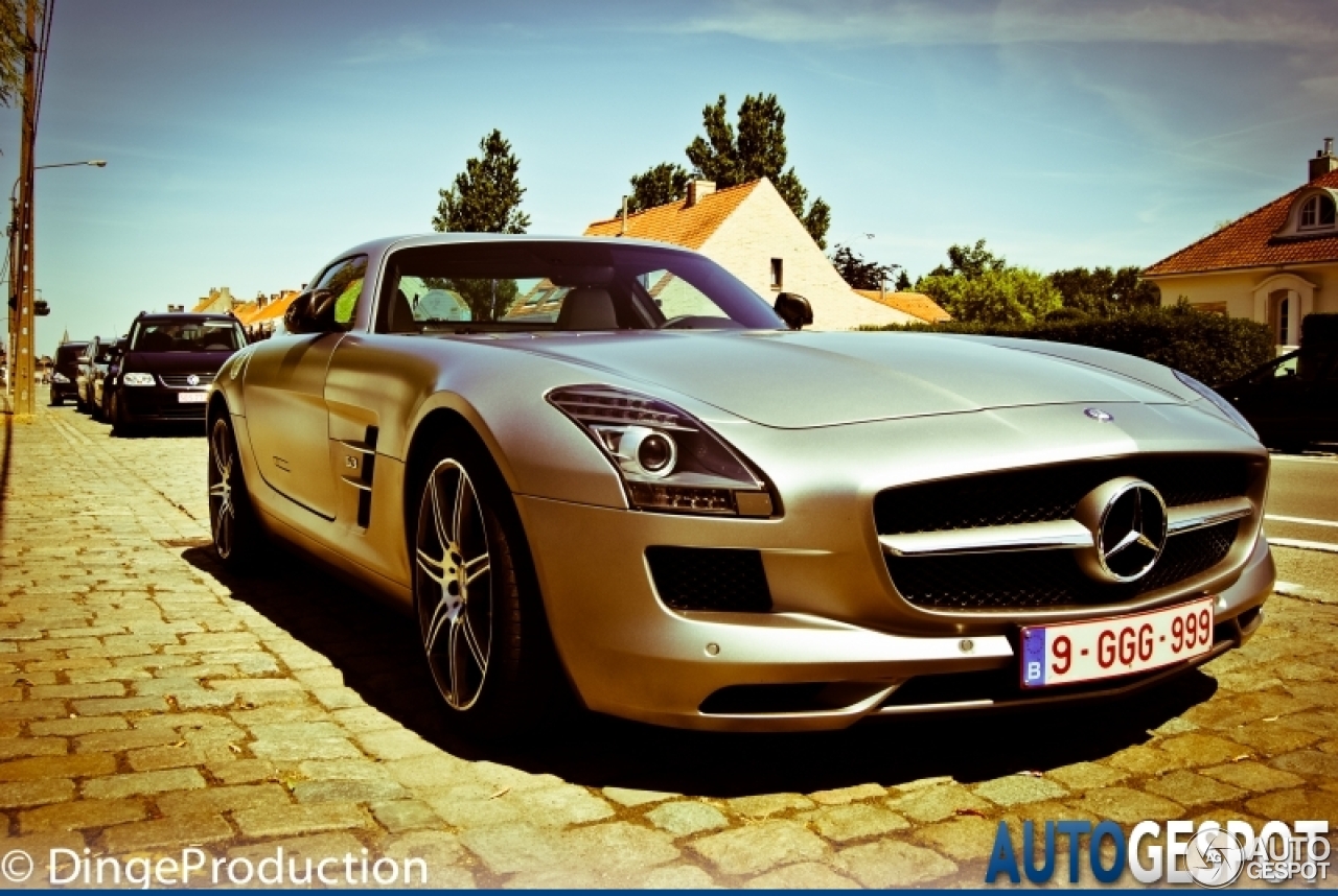 Mercedes-Benz SLS AMG