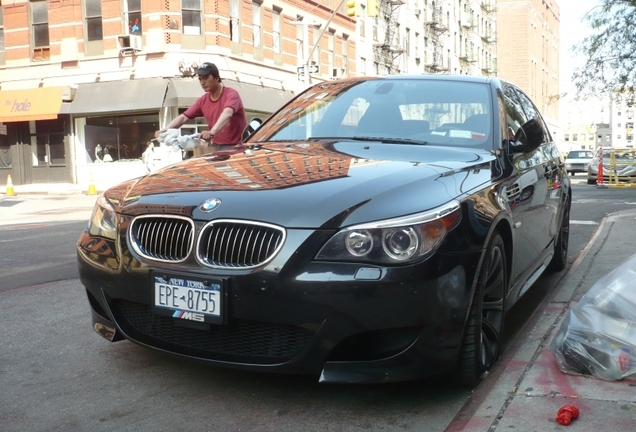 BMW M5 E60 2005