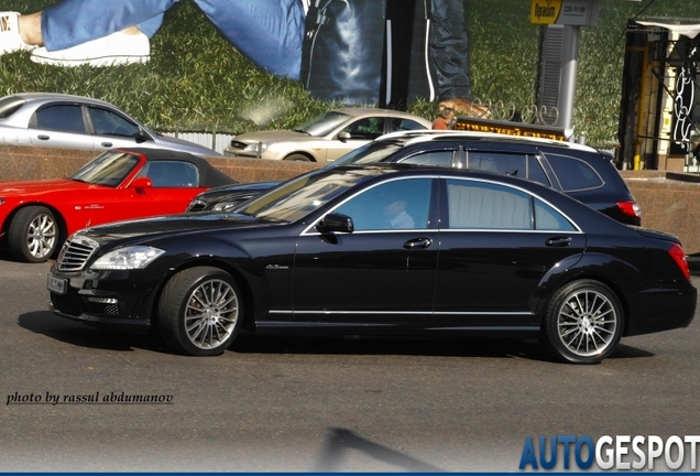 Mercedes-Benz S 63 AMG W221 2010