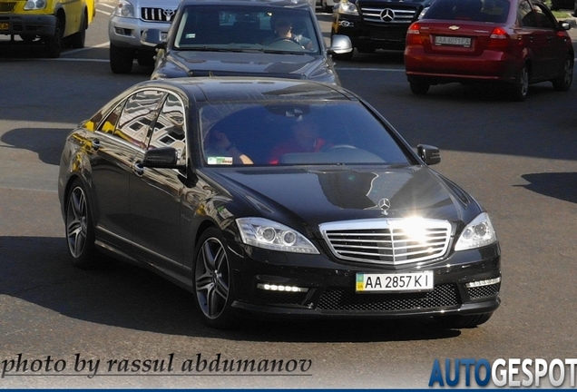 Mercedes-Benz S 63 AMG W221 2011