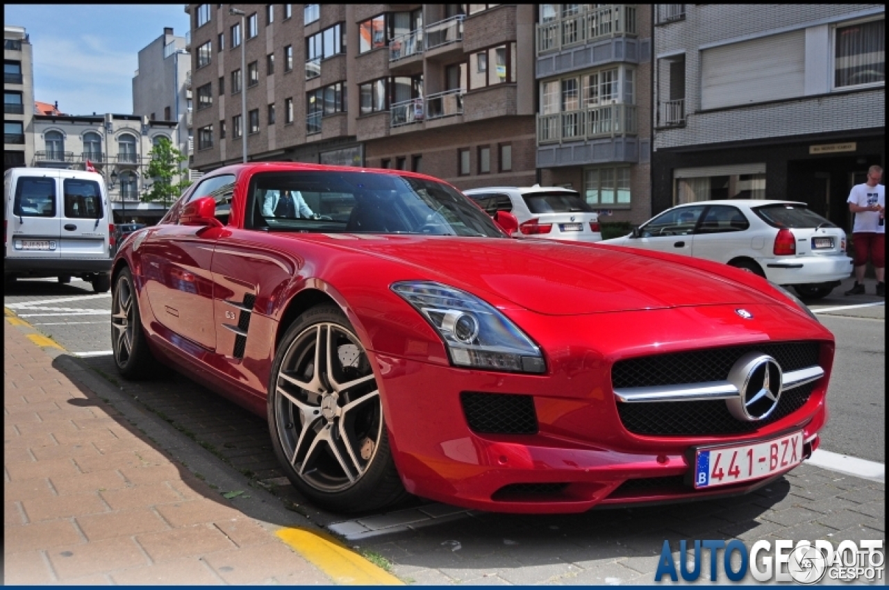 Mercedes-Benz SLS AMG