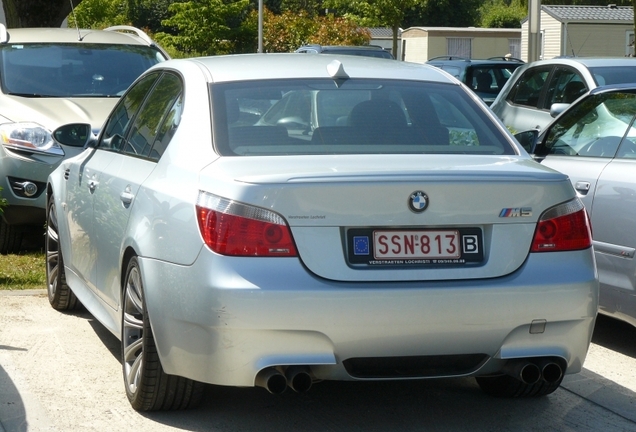 BMW M5 E60 2005