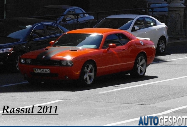 Dodge Challenger SRT-8