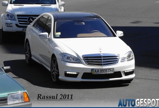 Mercedes-Benz S 65 AMG V221 2010