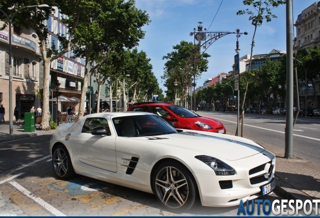 Mercedes-Benz SLS AMG