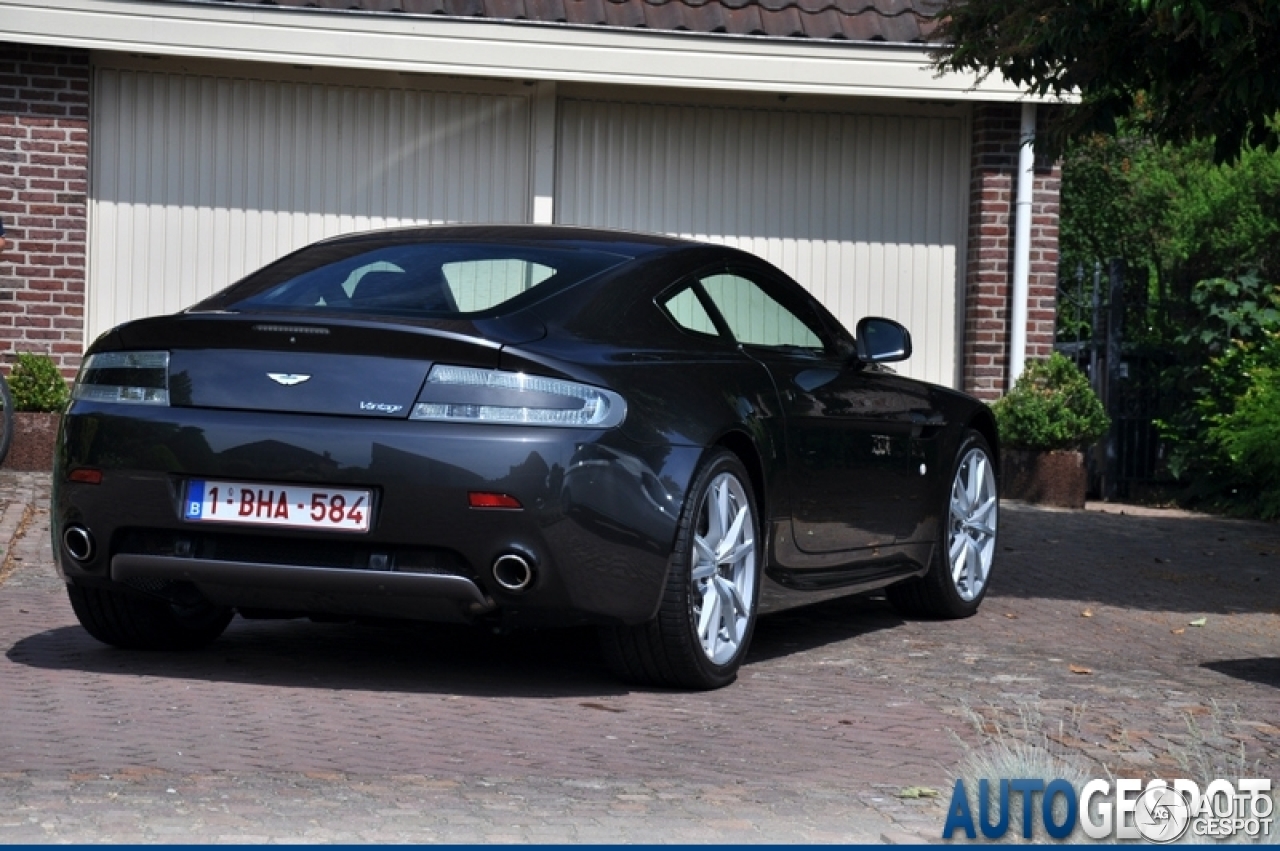 Aston Martin V8 Vantage