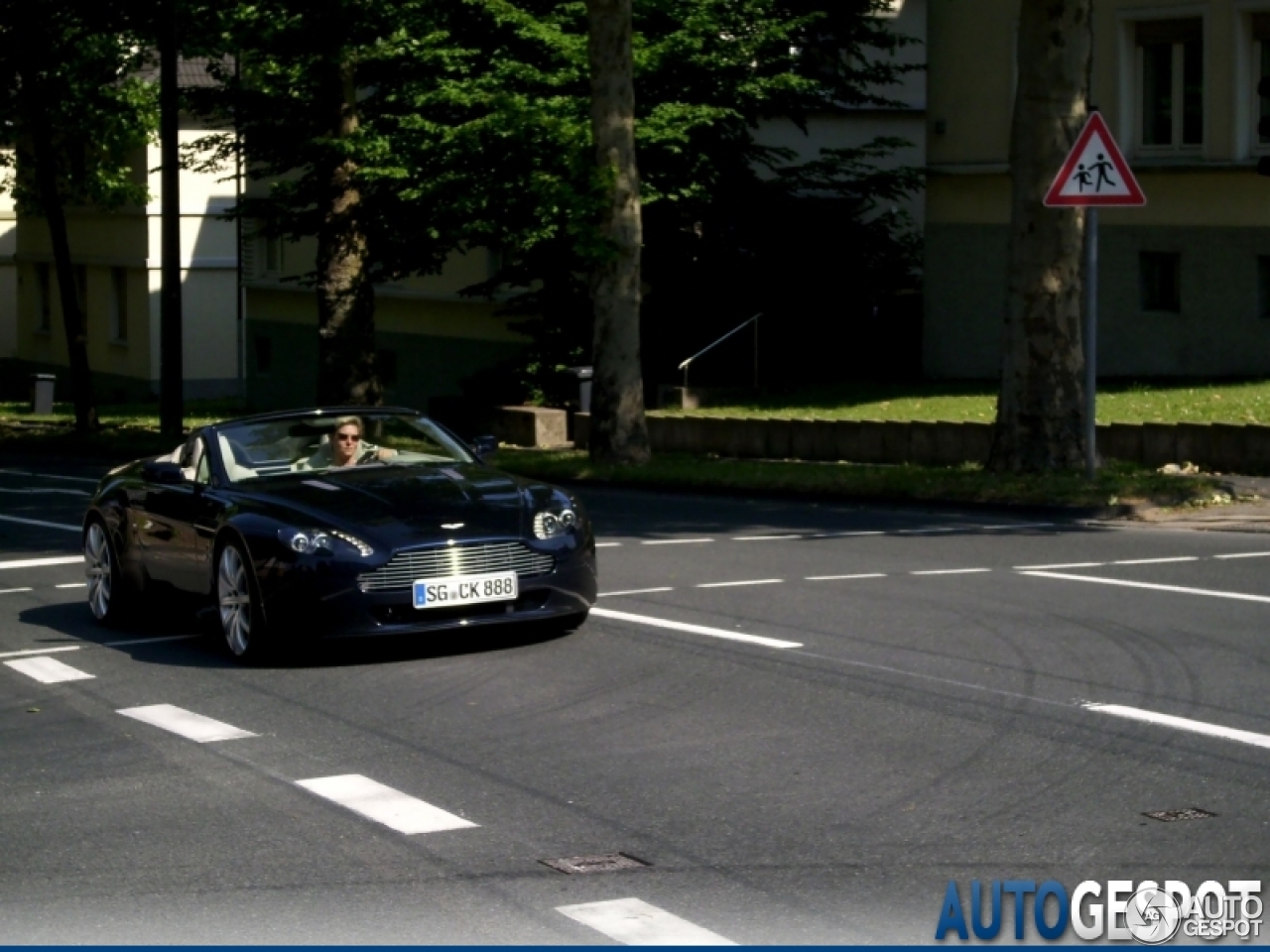 Aston Martin V8 Vantage Roadster