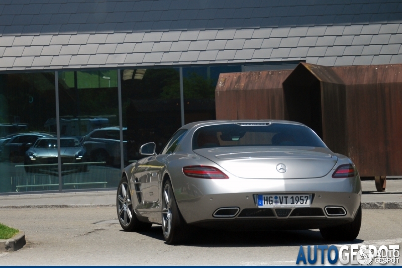 Mercedes-Benz SLS AMG