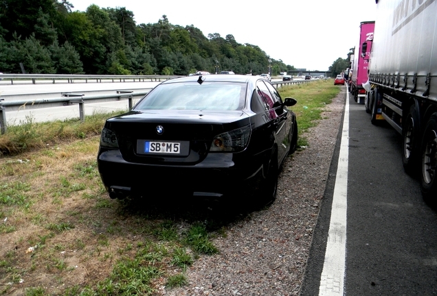 BMW M5 E60 2005