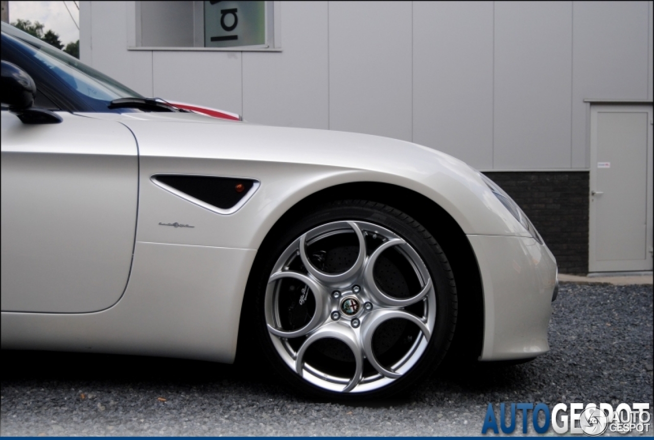 Alfa Romeo 8C Spider