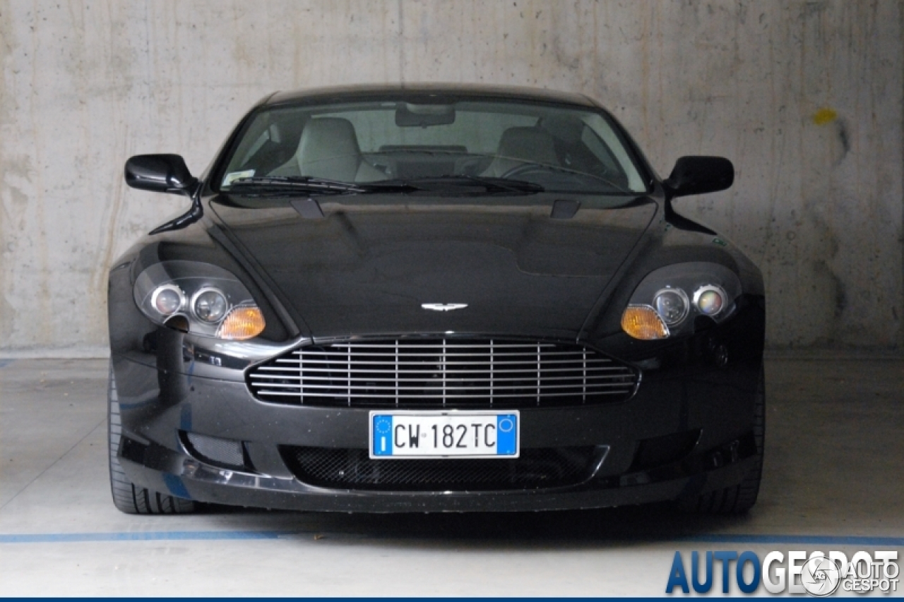 Aston Martin DB9