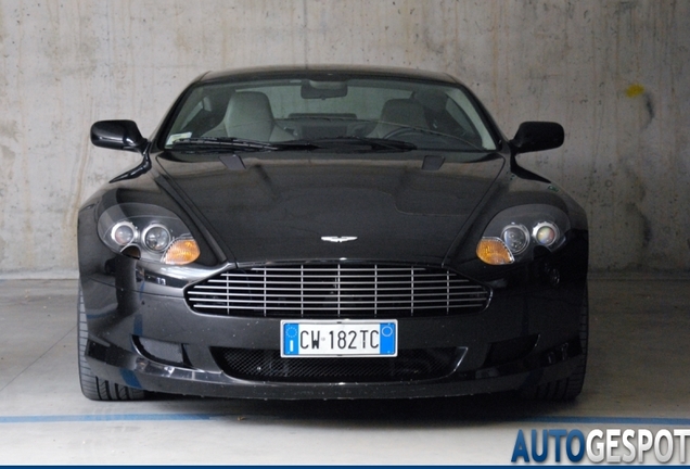 Aston Martin DB9