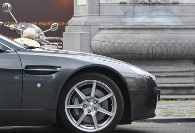 Aston Martin V8 Vantage Roadster