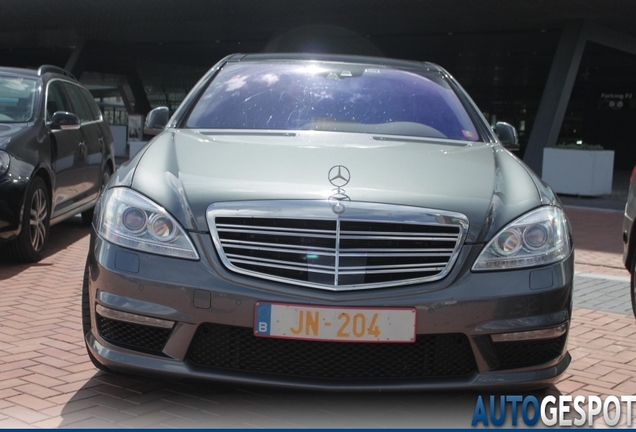 Mercedes-Benz S 65 AMG V221 2010